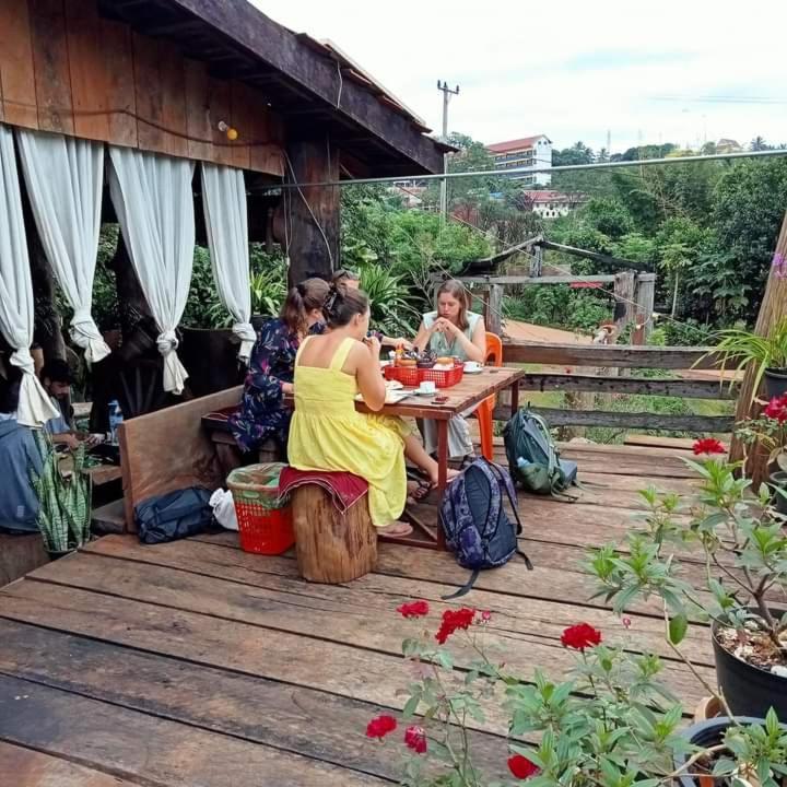 Happy Bungalow & Trekking Banlung 外观 照片