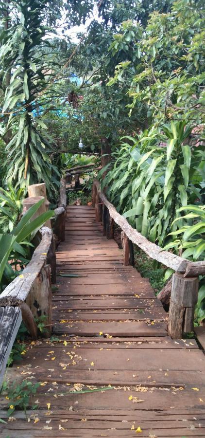 Happy Bungalow & Trekking Banlung 外观 照片