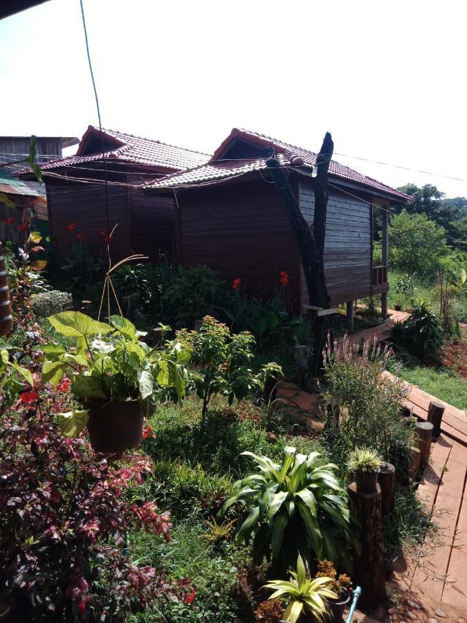 Happy Bungalow & Trekking Banlung 外观 照片