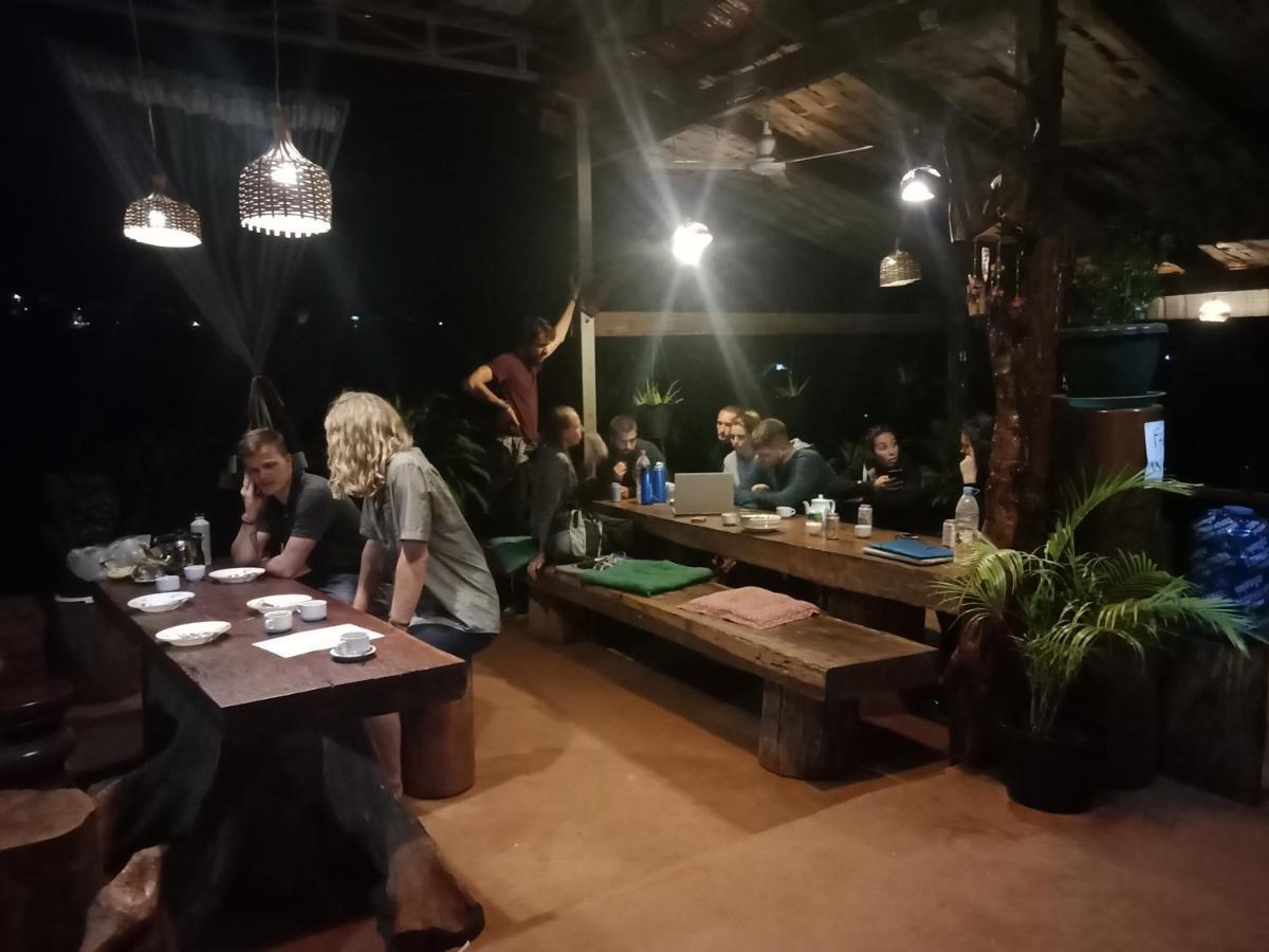 Happy Bungalow & Trekking Banlung 外观 照片