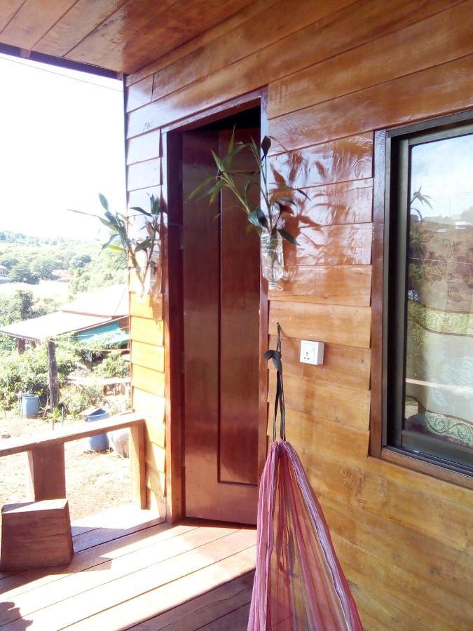 Happy Bungalow & Trekking Banlung 外观 照片