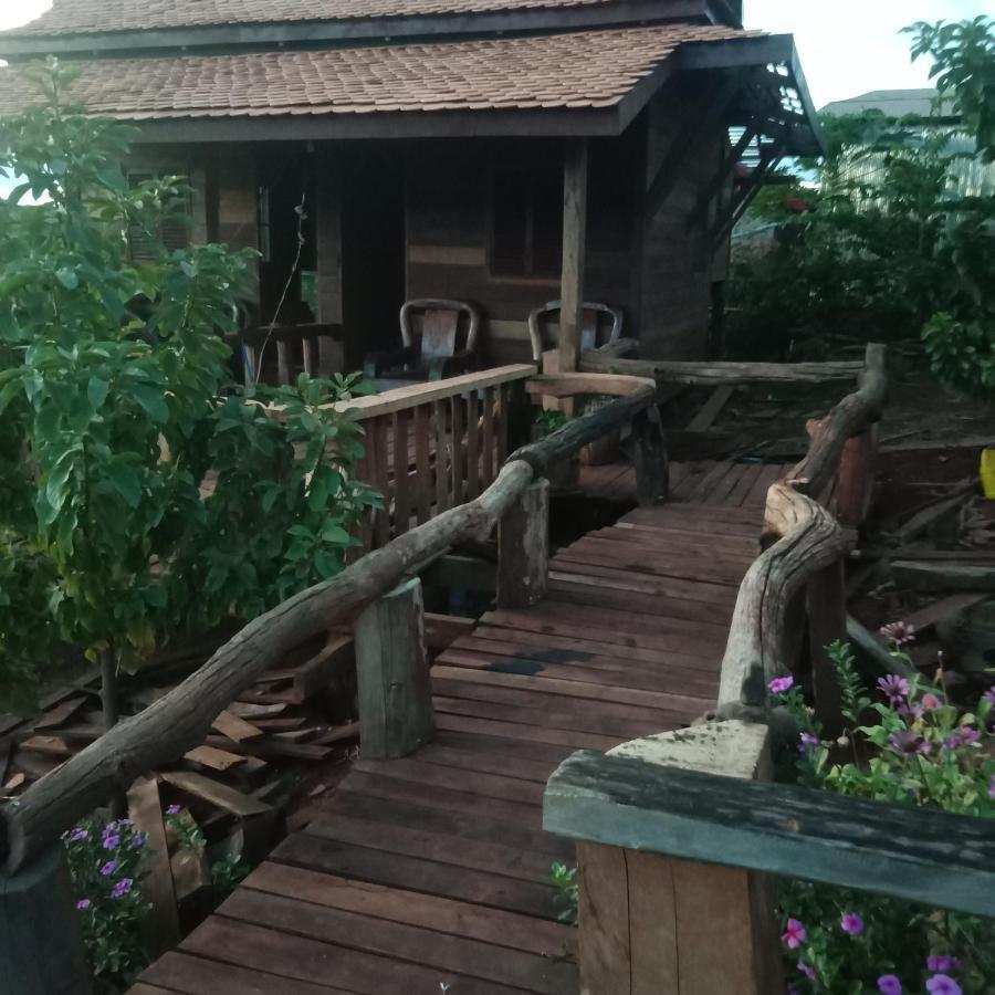 Happy Bungalow & Trekking Banlung 外观 照片